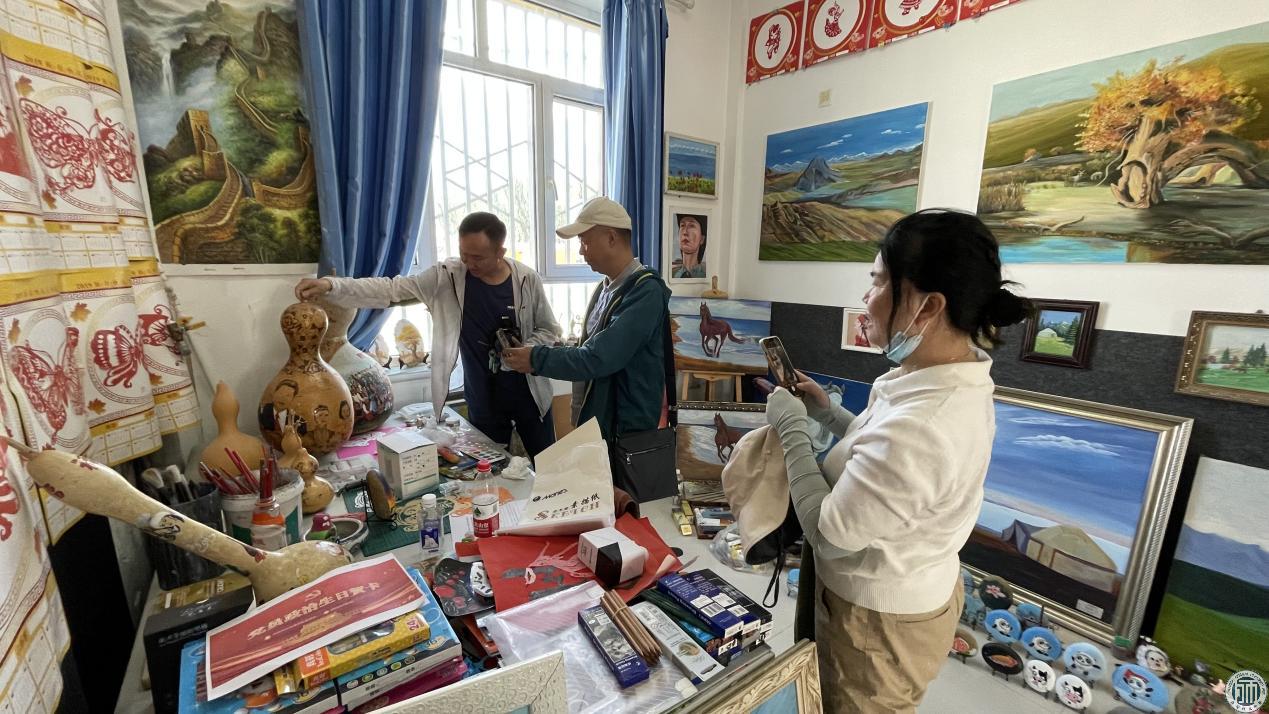 温暖国培天山行——美术学院开展 新疆维吾尔自治区、新疆生产建设兵团“国培计划”项目实地走访、送教上门训后跟踪指导活动