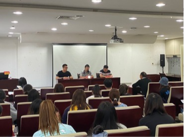 成都师范学院初中语文班顺利开班